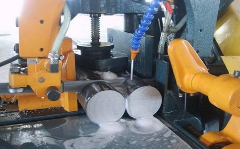 大岭山镇卧式带锯床的送料方式有哪几种？